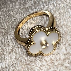 Van Cleef & Arpel 18k Yellow Gold , Diamond and Mother Of Pearl Alhambra Ring